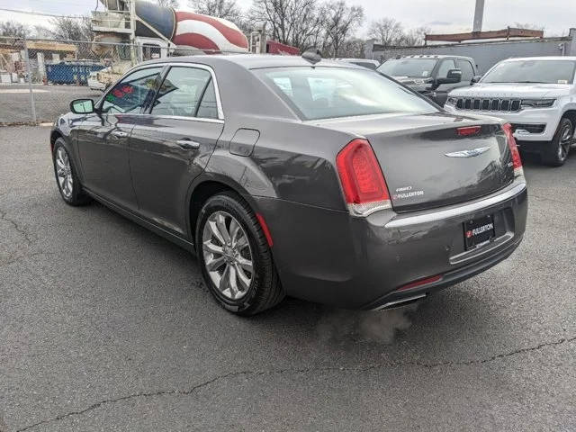 2018 Chrysler 300 Limited AWD photo