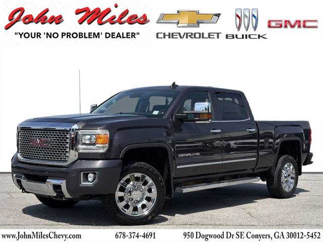2015 GMC Sierra 2500HD Denali 4WD photo