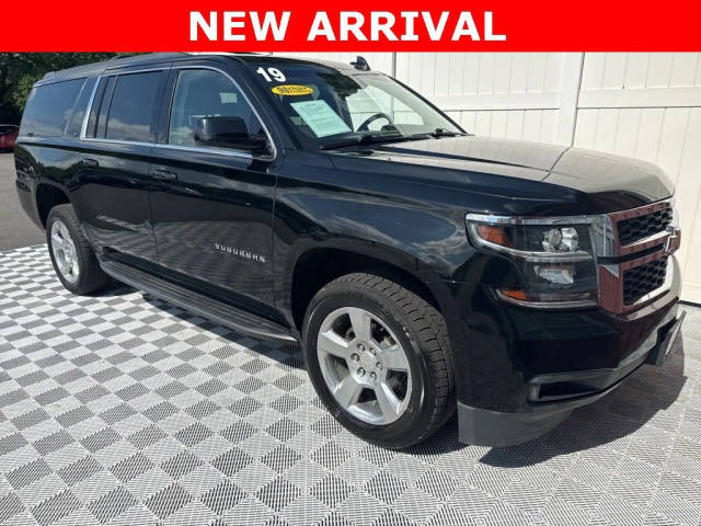 2019 Chevrolet Suburban LT 4WD photo