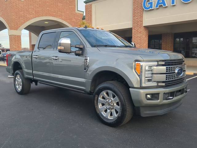 2019 Ford F-250 Super Duty Platinum 4WD photo