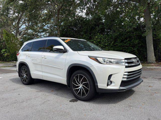 2019 Toyota Highlander Limited Platinum AWD photo