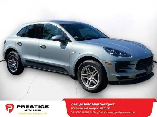 2019 Porsche Macan  AWD photo