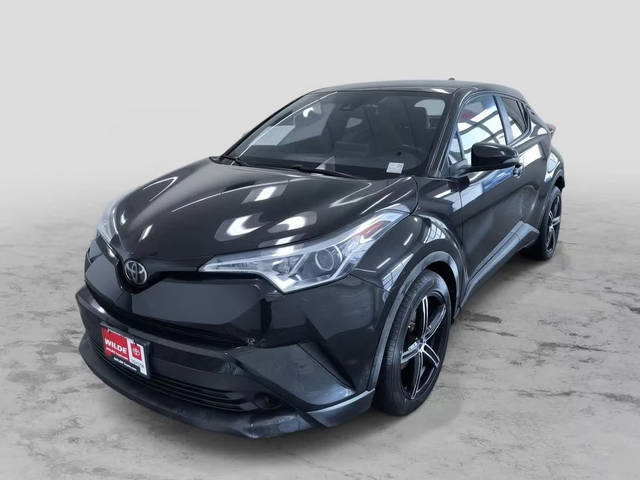 2019 Toyota C-HR XLE FWD photo