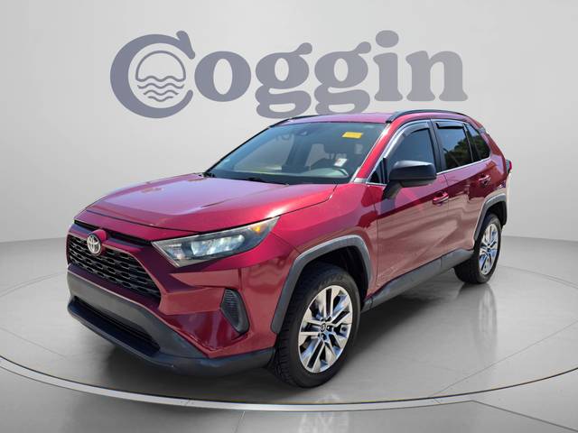 2019 Toyota RAV4 LE FWD photo