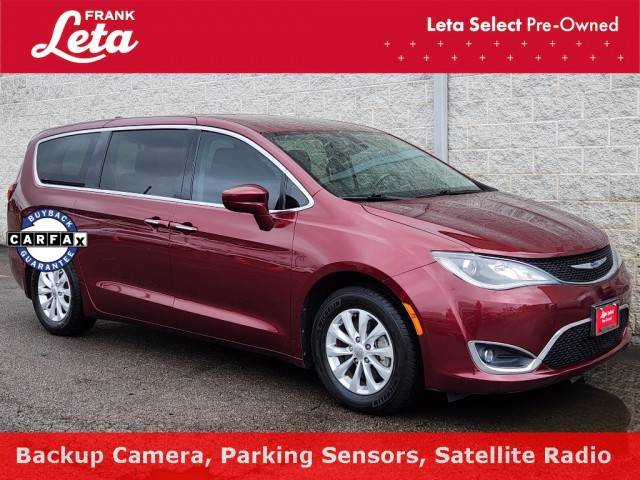 2019 Chrysler Pacifica Minivan Touring Plus FWD photo