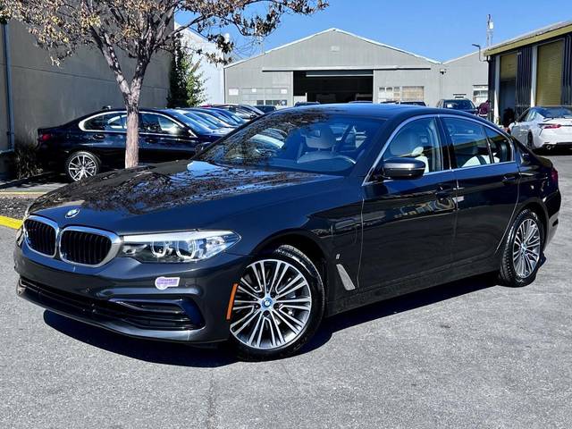 2019 BMW 5 Series 530e iPerformance RWD photo