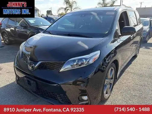 2019 Toyota Sienna SE FWD photo