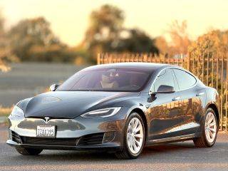 2017 Tesla Model S RWD photo