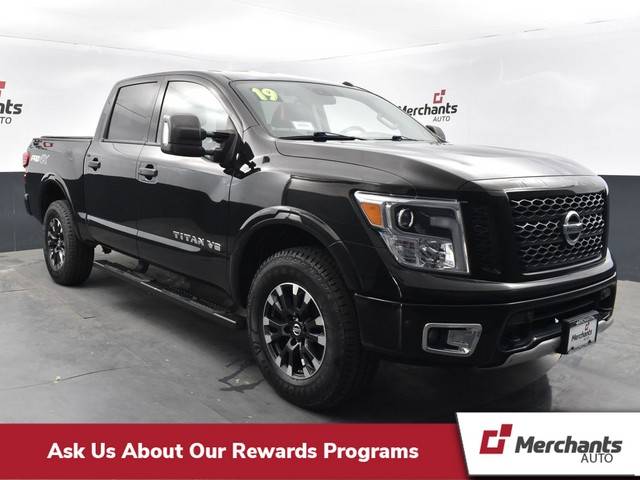 2019 Nissan Titan PRO-4X 4WD photo