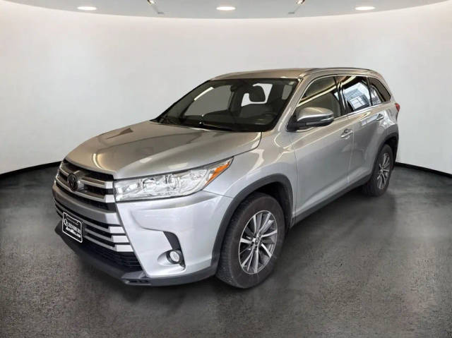 2019 Toyota Highlander XLE AWD photo