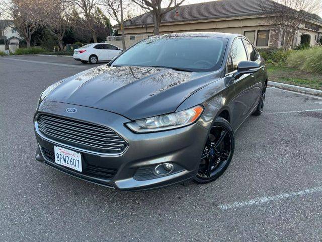 2016 Ford Fusion SE FWD photo