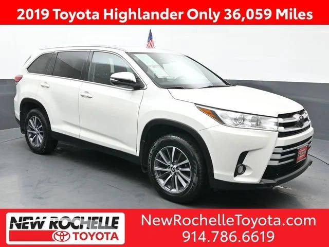 2019 Toyota Highlander XLE AWD photo