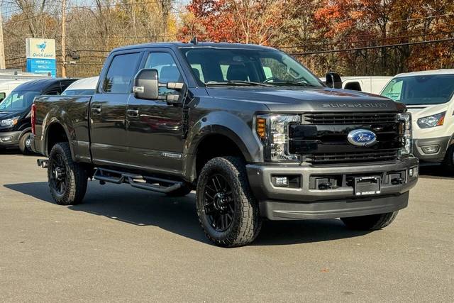 2019 Ford F-350 Super Duty LARIAT 4WD photo