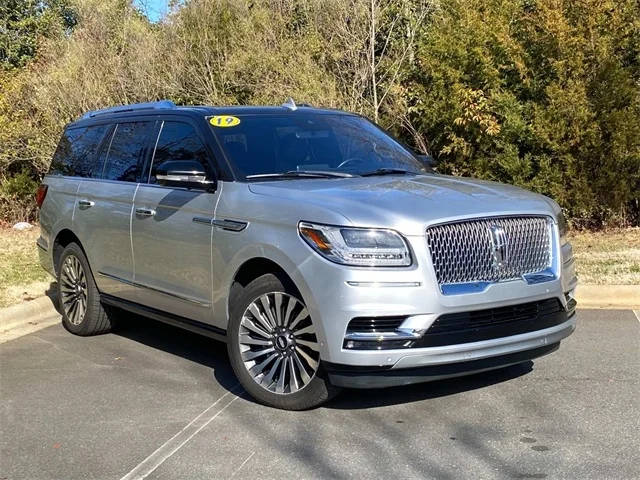 2019 Lincoln Navigator Reserve 4WD photo