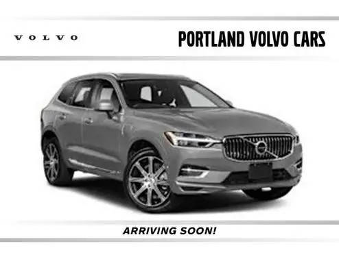 2019 Volvo XC60 Momentum AWD photo