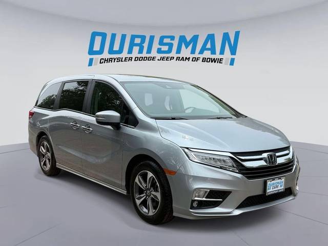 2019 Honda Odyssey Touring FWD photo