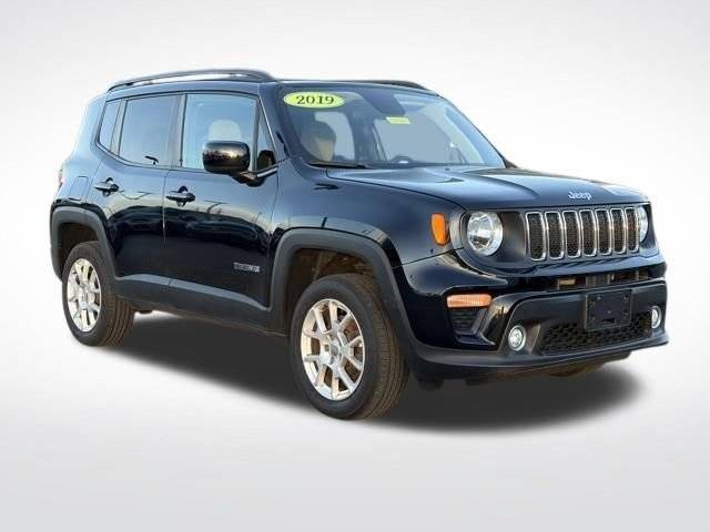 2019 Jeep Renegade Latitude 4WD photo