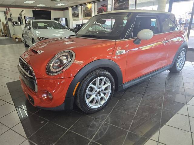 2019 MINI Hardtop 2 Door Cooper S FWD photo
