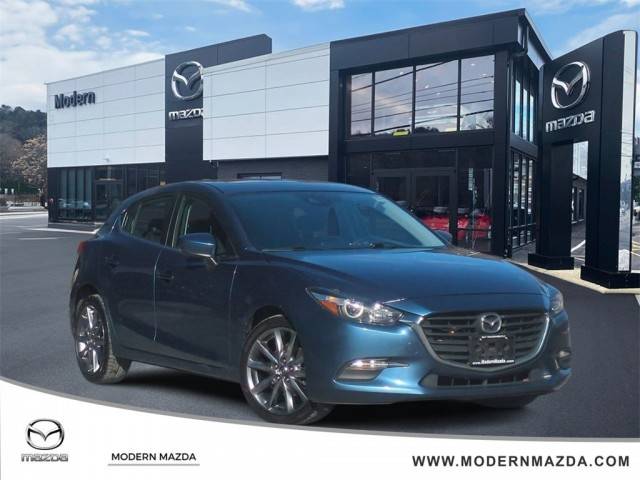 2018 Mazda 3 Touring FWD photo