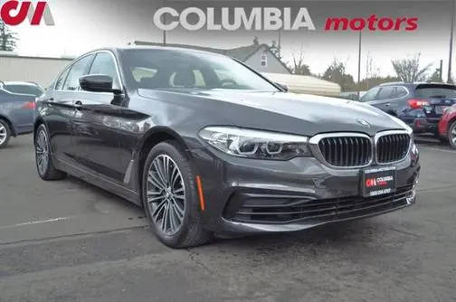 2019 BMW 5 Series 530e iPerformance RWD photo