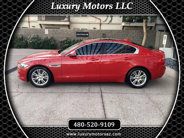 2019 Jaguar XE 25t Premium RWD photo