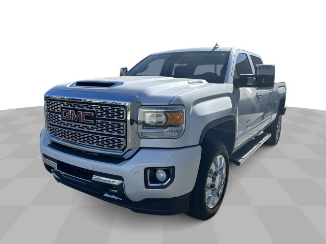 2019 GMC Sierra 2500HD Denali 4WD photo