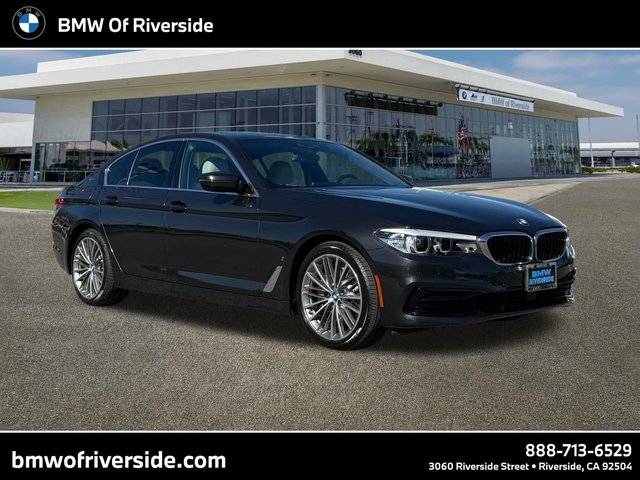 2019 BMW 5 Series 530e iPerformance RWD photo