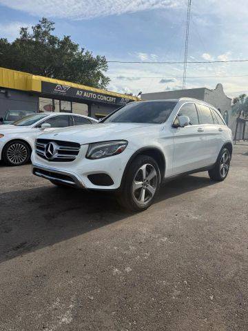 2019 Mercedes-Benz GLC-Class GLC 300 RWD photo
