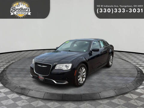 2018 Chrysler 300 Touring L AWD photo