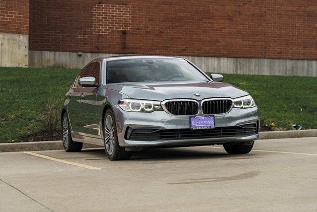 2019 BMW 5 Series 530i xDrive AWD photo