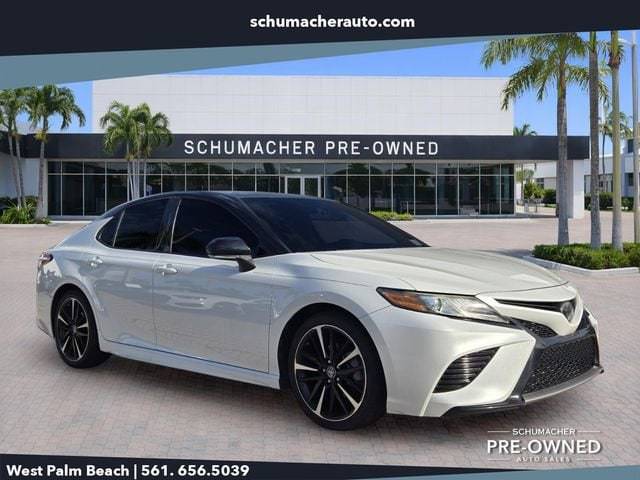 2019 Toyota Camry XSE FWD photo