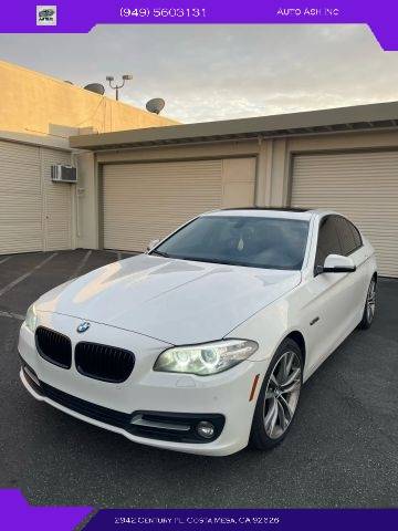 2016 BMW 5 Series 528i RWD photo