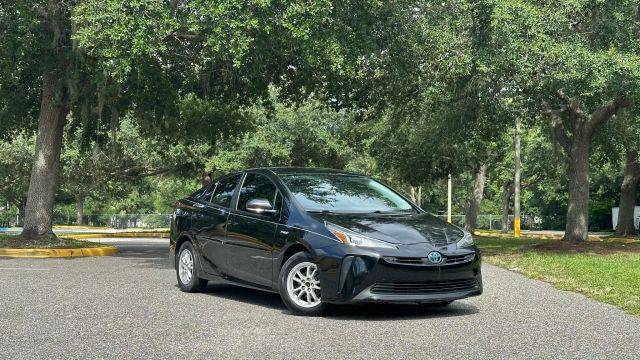 2019 Toyota Prius LE FWD photo