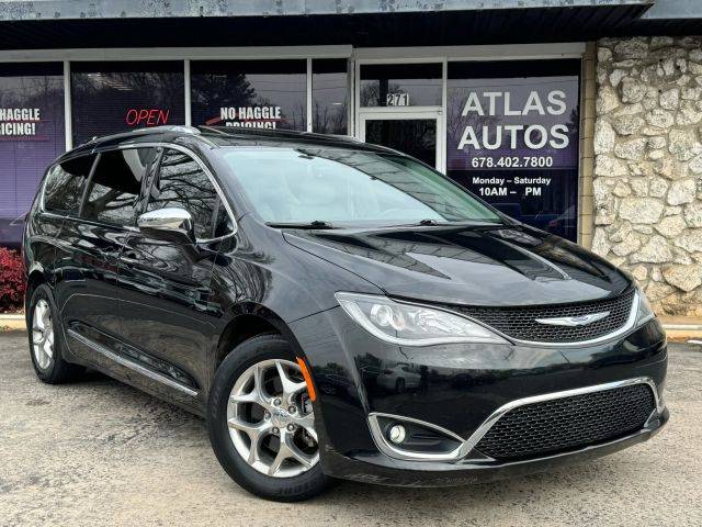 2019 Chrysler Pacifica Minivan Limited FWD photo
