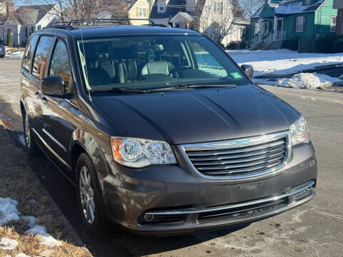 2015 Chrysler Town and Country Touring FWD photo