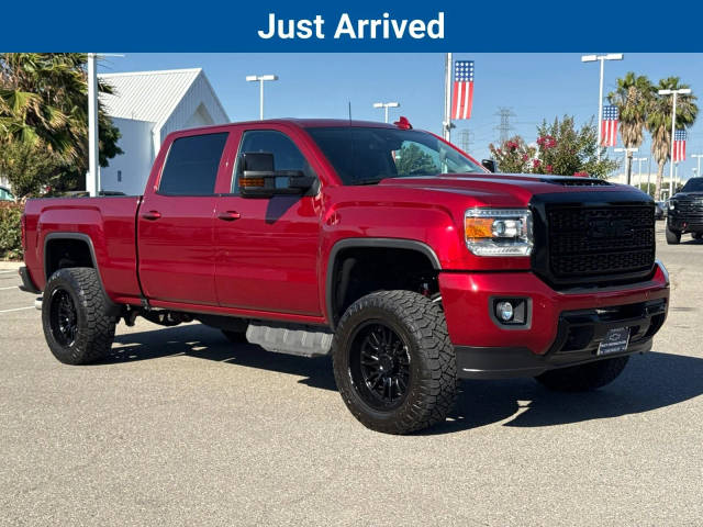 2019 GMC Sierra 2500HD Denali 4WD photo