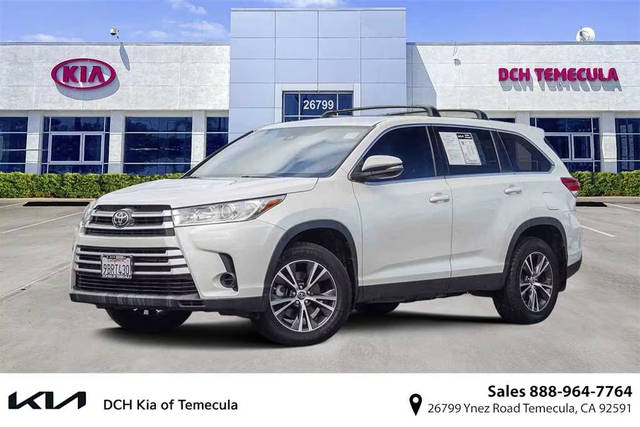 2019 Toyota Highlander LE FWD photo