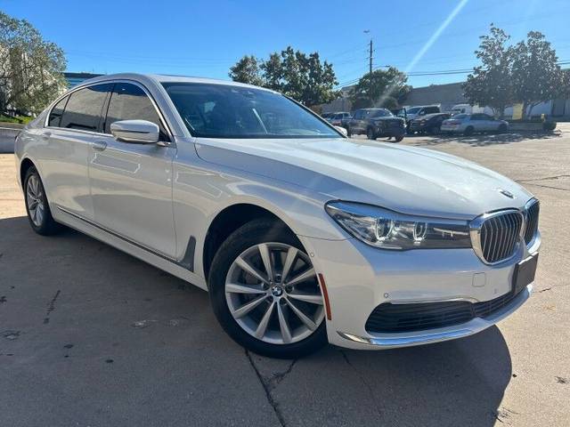 2019 BMW 7 Series 740i RWD photo