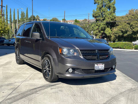2018 Dodge Grand Caravan SE Plus FWD photo