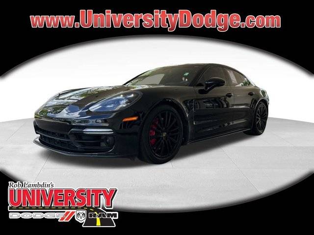2019 Porsche Panamera GTS AWD photo