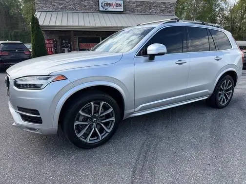 2019 Volvo XC90 Momentum AWD photo