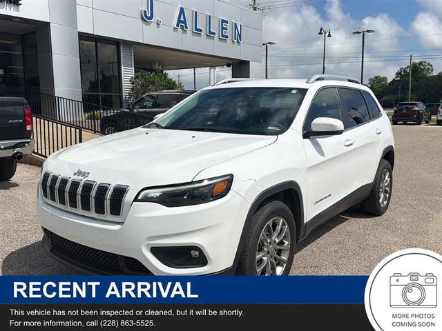 2019 Jeep Cherokee Latitude Plus FWD photo