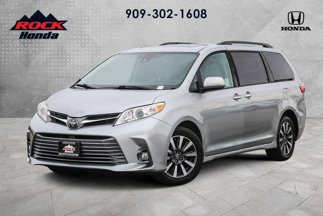 2019 Toyota Sienna XLE AWD photo