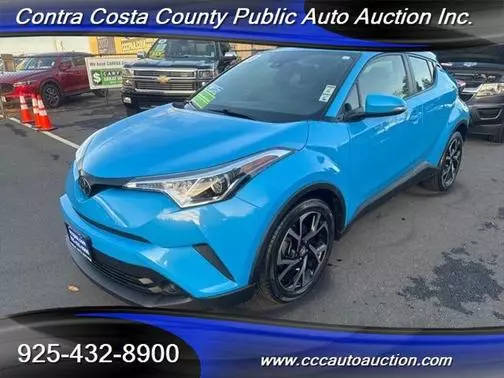 2019 Toyota C-HR XLE FWD photo