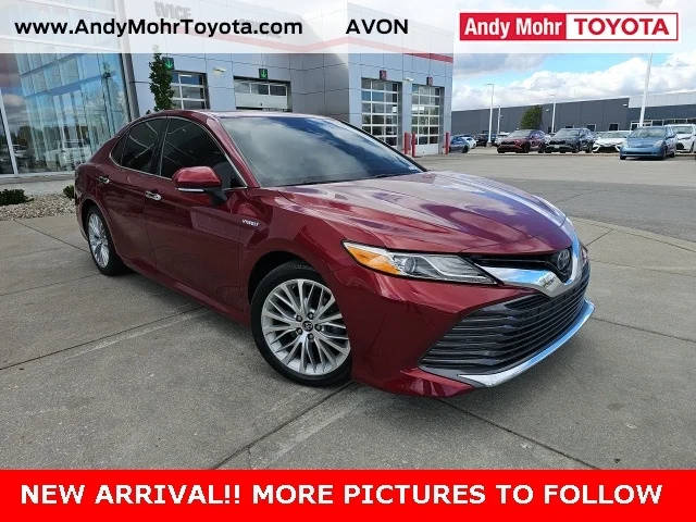 2019 Toyota Camry Hybrid XLE FWD photo