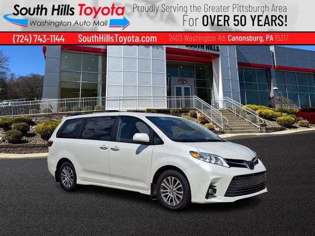 2019 Toyota Sienna XLE Premium FWD photo