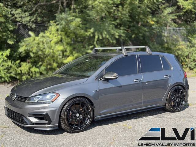 2019 Volkswagen Golf R AWD photo
