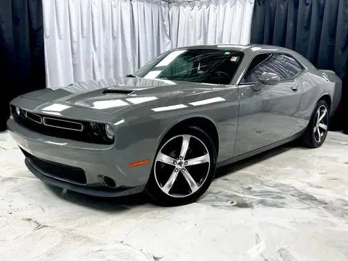 2019 Dodge Challenger SXT RWD photo