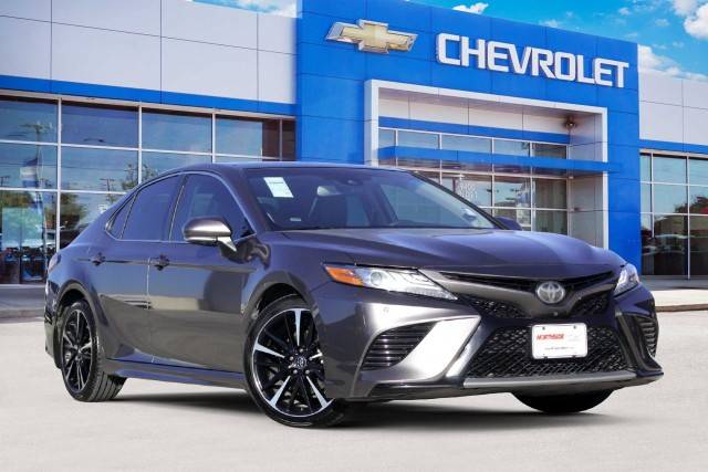 2019 Toyota Camry XSE FWD photo