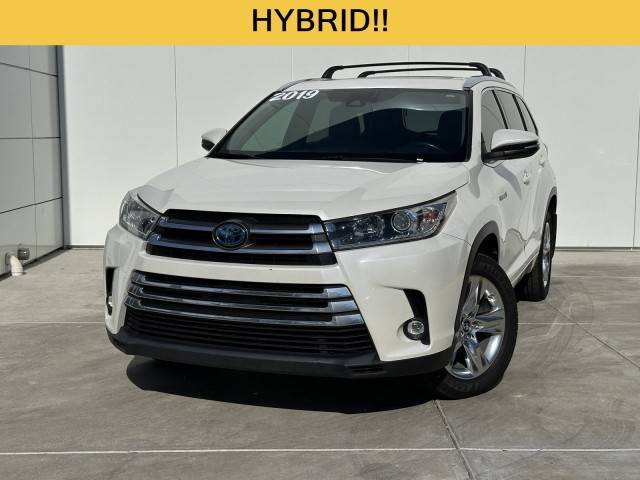 2019 Toyota Highlander Hybrid Limited AWD photo